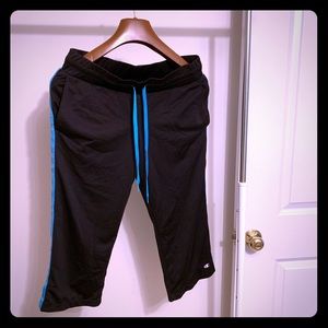 Champion Doubledry/capris size S/black-blue stripe
